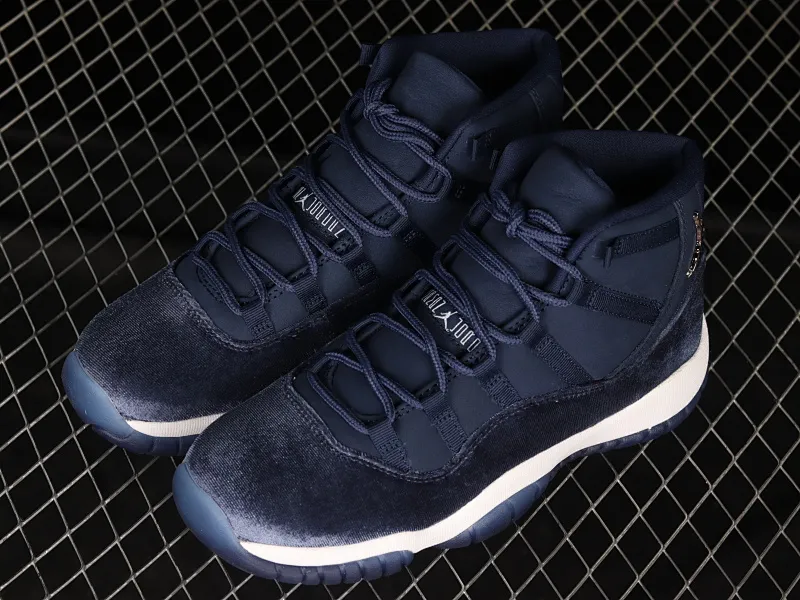 All categories Air Jordan Jordan series basketball shoes Air Jordan 11 pure original version Air Jordan 11 Velvet "Midnight Navy" AJ11 Joe 11 midnight blue AR0715-441